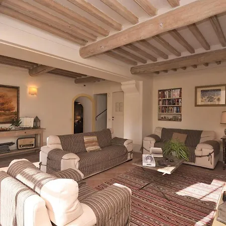 Mareli Villa Camaiore
