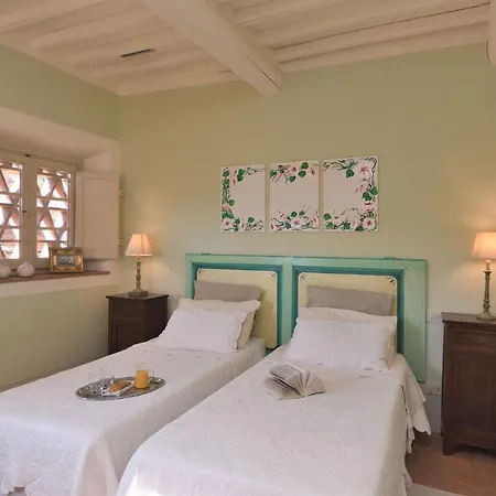 Mareli Villa Camaiore